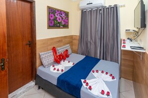 Minibar, blackout drapes, free WiFi, bed sheets - Dona Rosa Private Suites (Arraial do Cabo)