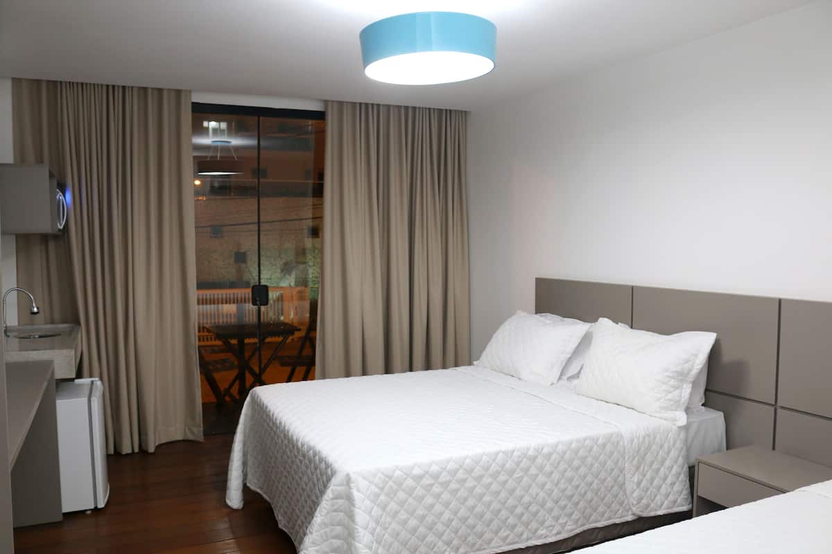 Deluxe Room, Beach View | Individually decorated, individually furnished, blackout drapes