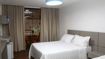 Deluxe Room, Beach View | Individually decorated, individually furnished, blackout drapes