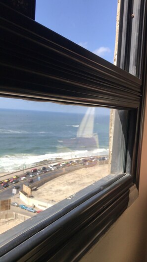 Apartment, 2 Bedrooms, Accessible, Beach View | Living area