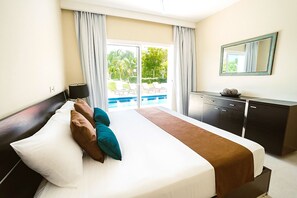 4 bedrooms, iron/ironing board, free WiFi, bed sheets