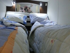 2 bedrooms, WiFi, bed sheets