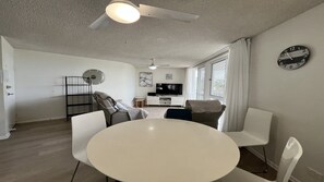 TV, DVD player, stereo - EDMUND SHORES UNIT 1 (Kings Beach)