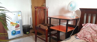 Airy, Comfortable room 10mins from city centre.