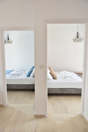 Family Apartment, 2 Bedrooms, Partial Sea View