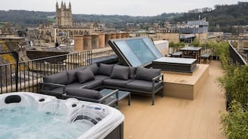 Panoramic Apartment, Multiple Beds, Hot Tub, City View | Terrace/patio