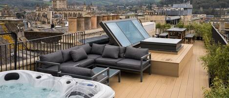 Panoramic Apartment, Multiple Beds, Hot Tub, City View | Terrace/patio