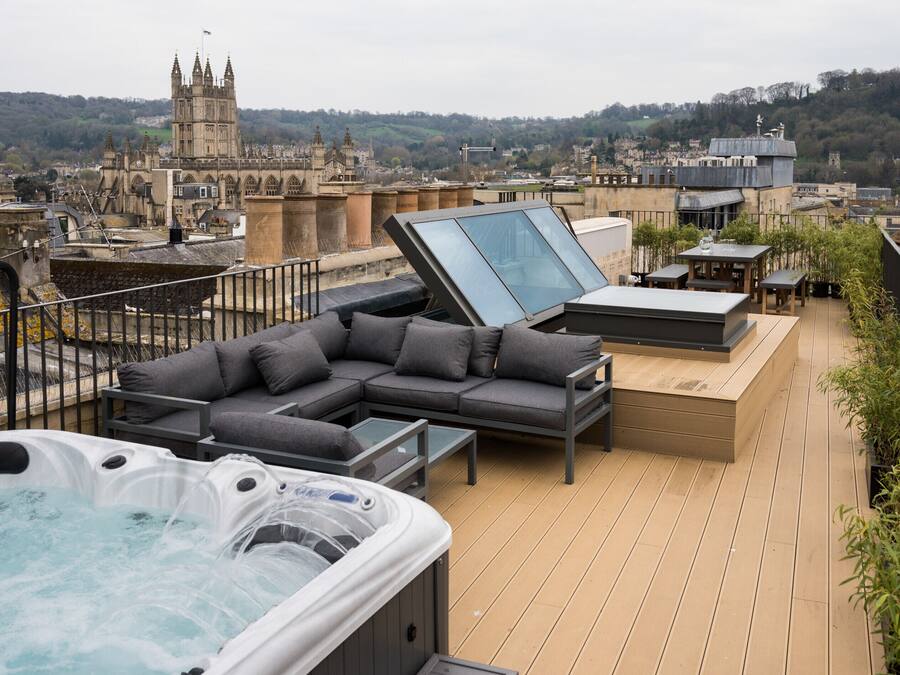 Apartamento panorâmico, várias camas, banheira de imersão, vista para a cidade | Terraço/pátio