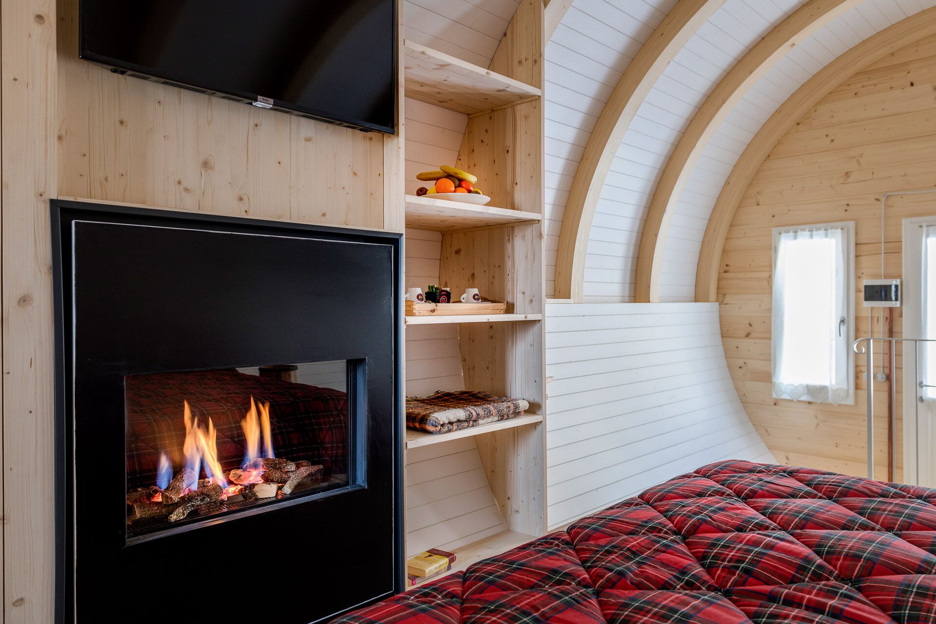 ロマンティック スイート 禁煙 ガーデンビュー | 低刺激性寝具、防音設備、WiFi (無料)、ベッドシーツ