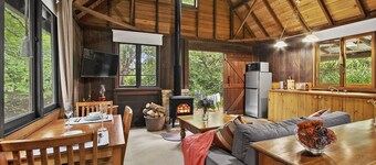 NUNGAROO COTTAGE - an authentic, romantic getaway- SPECIALS ON NOW !