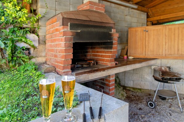 Familienhaus, 2 Schlafzimmer, Kamin, Bergblick | Terrasse/Patio
