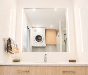 Interior - Joanne Terrace 203 | Ocean Views & Kings Beach Escape (Caloundra)