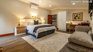 Luxe kamer, 1 kingsize bed | Luxe beddengoed, pillowtop-bedden, een minibar, een kluis op de kamer