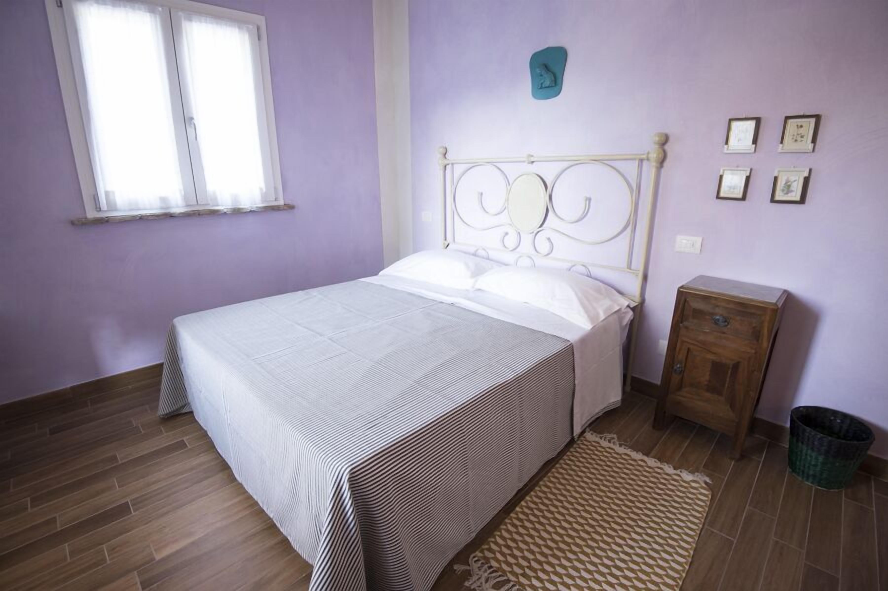 經典雙人房 | 獨特裝潢、書桌、折疊床/加床、免費無線上網