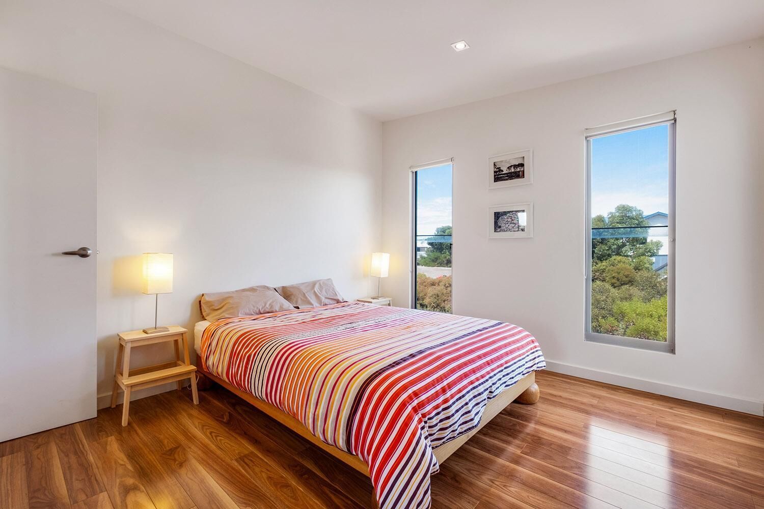 Lakeview - A modern and beautifully designed holiday home — image 16