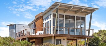 Une belle et moderne maison avec vue sur les lacs du parc national