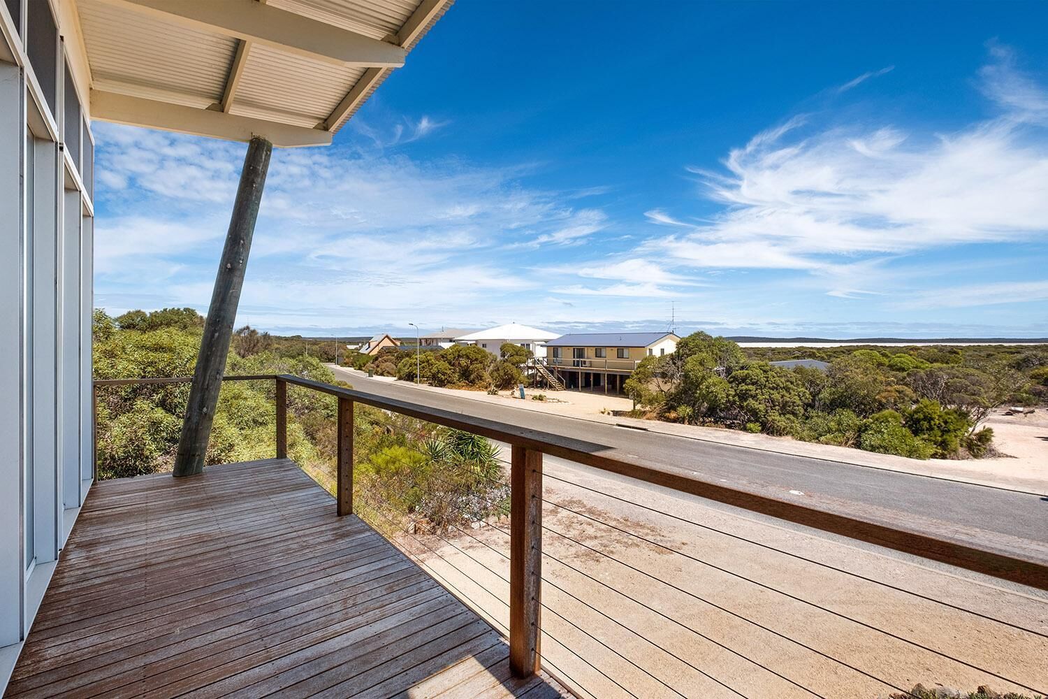 Lakeview - A modern and beautifully designed holiday home — image 26