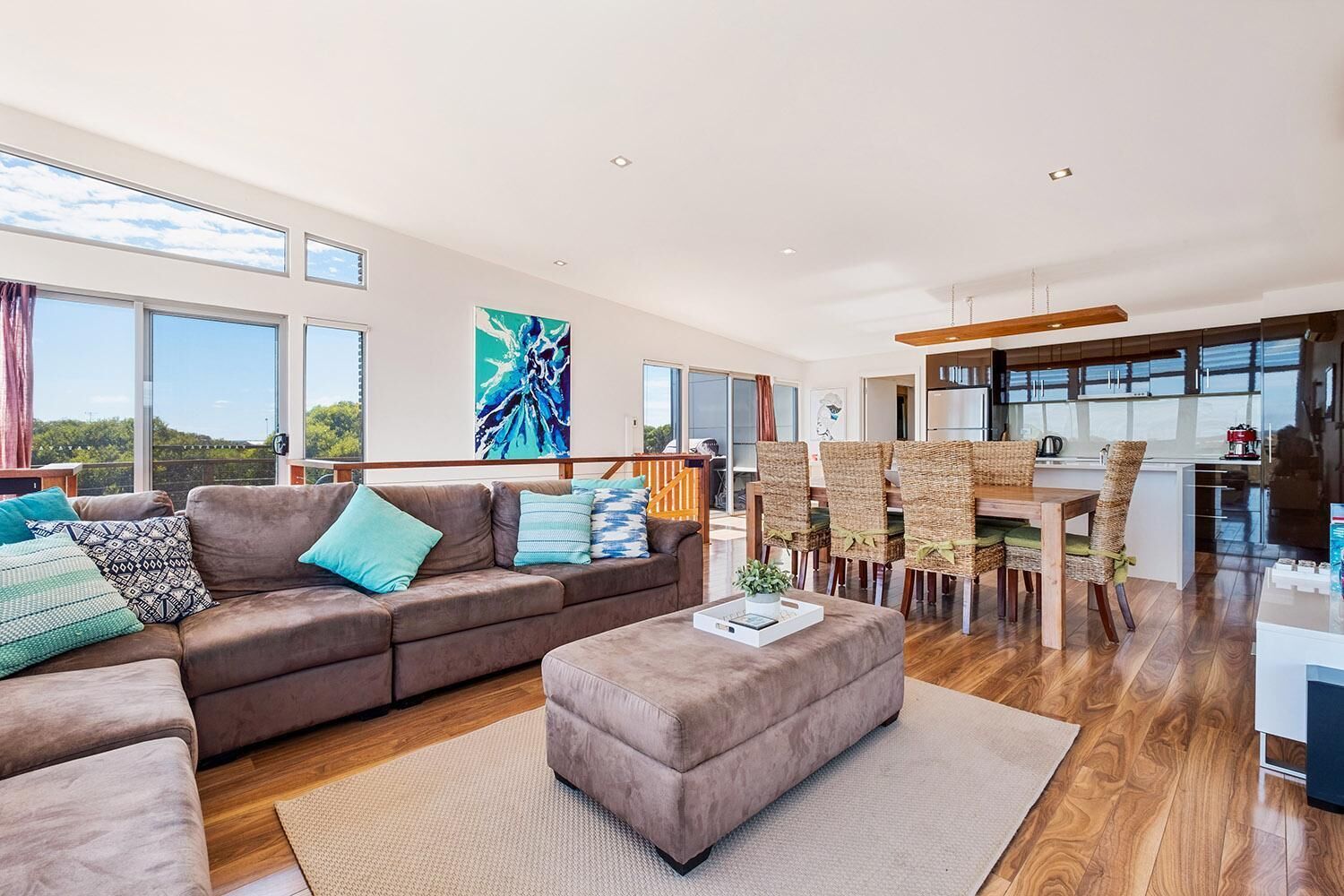 Lakeview - A modern and beautifully designed holiday home — image 7