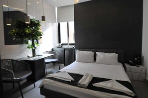 Blackout curtains, free WiFi - Batroun Bahsa Bay (Batroun)