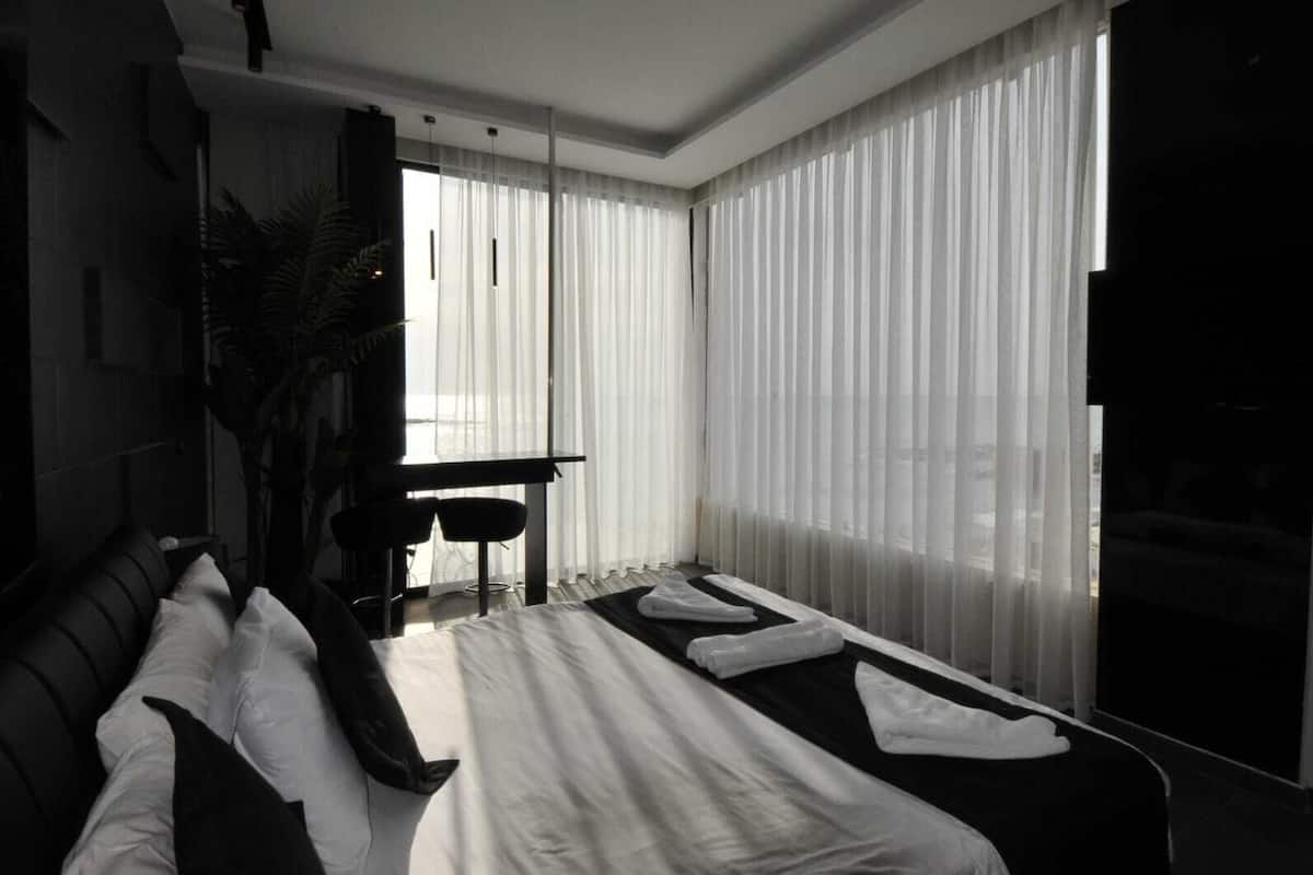 deluxe studio, balcony, sea view (room no 5) | blackout curtains, free wifi