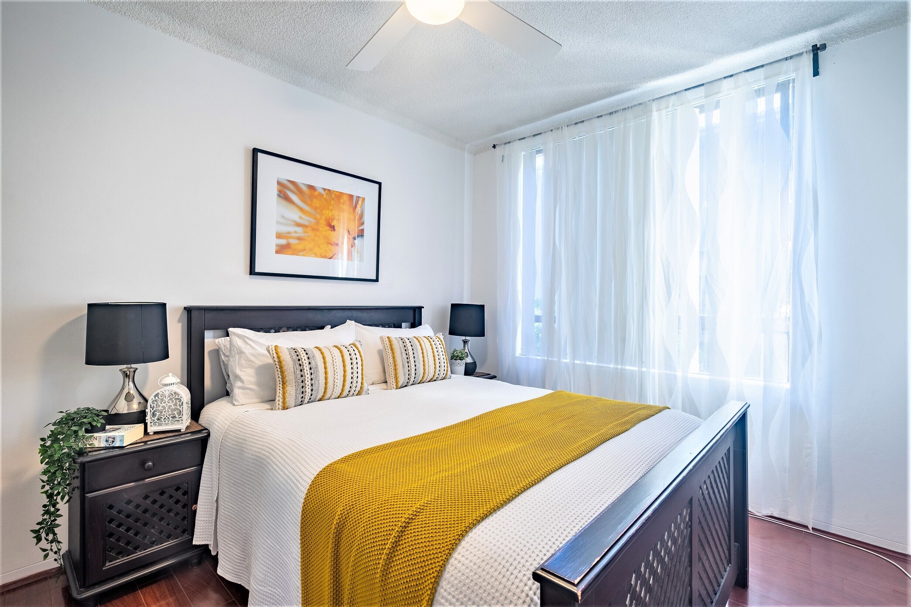 Bondi Beach Family with Pool + Car park +Air Con