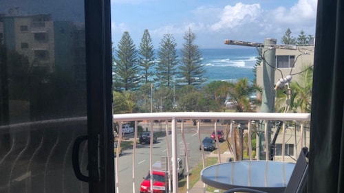 Yksikkö 5 Madrid, Caloundra