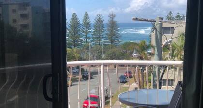 Yksikkö 5 Madrid, Caloundra