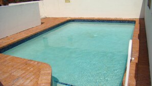 Unclassified image, 4 of 15, button - Madrid U5 | Ocean Views, Pool & Walk to Bulcock Beach (CALOUNDRA)