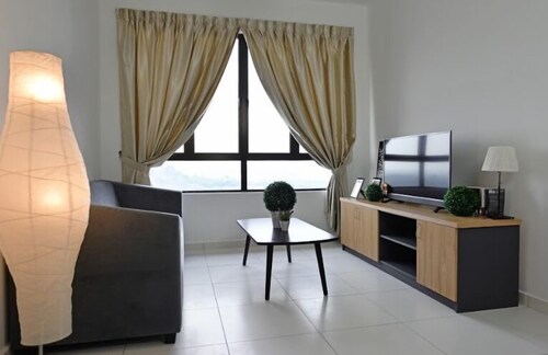 Muslim Cozy Stay 3BR @ The Heights