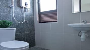 Dusche, Handtücher, Seife, Shampoo