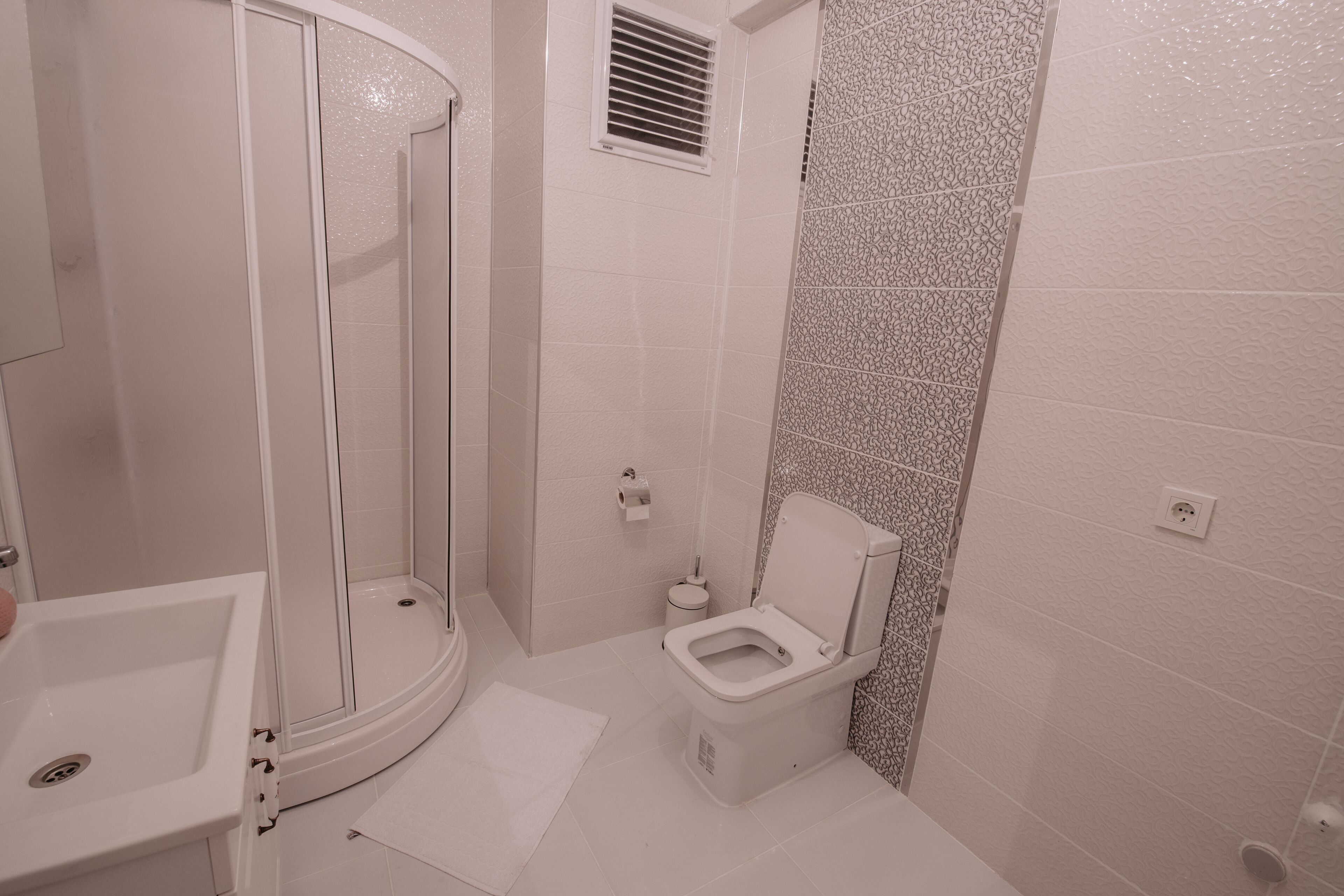 公寓, 2 间卧室 | 浴室 | 淋浴设施、大花洒淋浴喷头、免费洗浴用品、吹风机