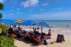 Perto da praia, toalhas de praia 