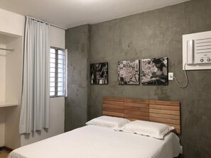 3 quartos, ferros/tábuas de passar roupa, Wi-Fi, roupa de cama
