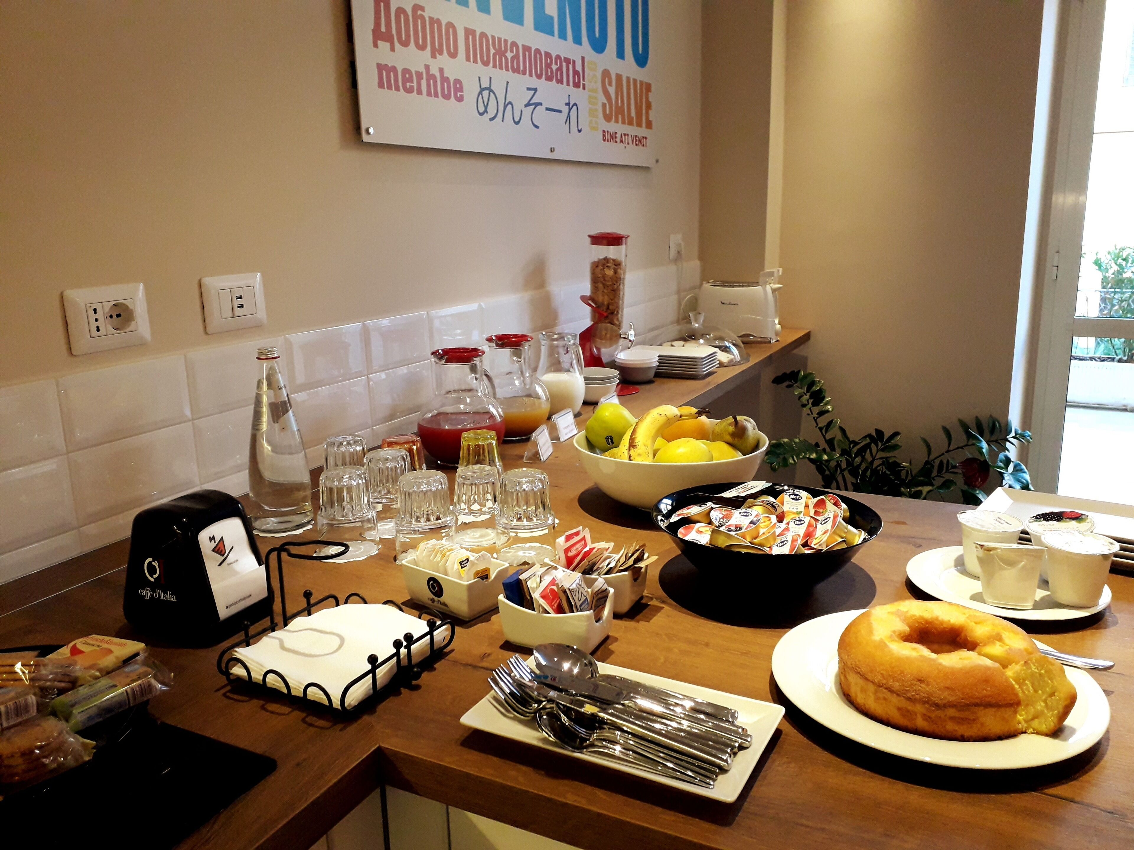 Tägliches Frühstücksbuffet (8 EUR pro Person)