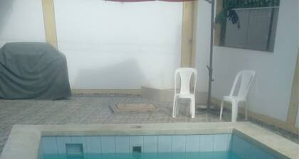 House El Canadiense