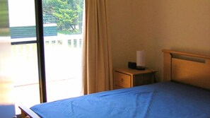 3 Schlafzimmer, Bügeleisen/Bügelbrett