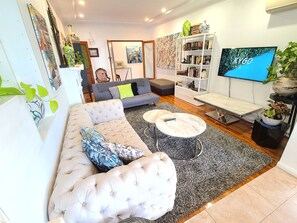 Téléviseur connecté, livres