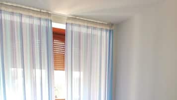 Apartment, 1 Queen-Bett und Schlafsofa (Appartamento 4) | 1 Schlafzimmer, kostenloses WLAN, Bettwäsche