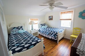 4 habitaciones, tabla de planchar con plancha y wifi gratis 
