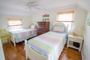 4 chambres, fer et planche à repasser, accès au Wi-Fi (inclus)