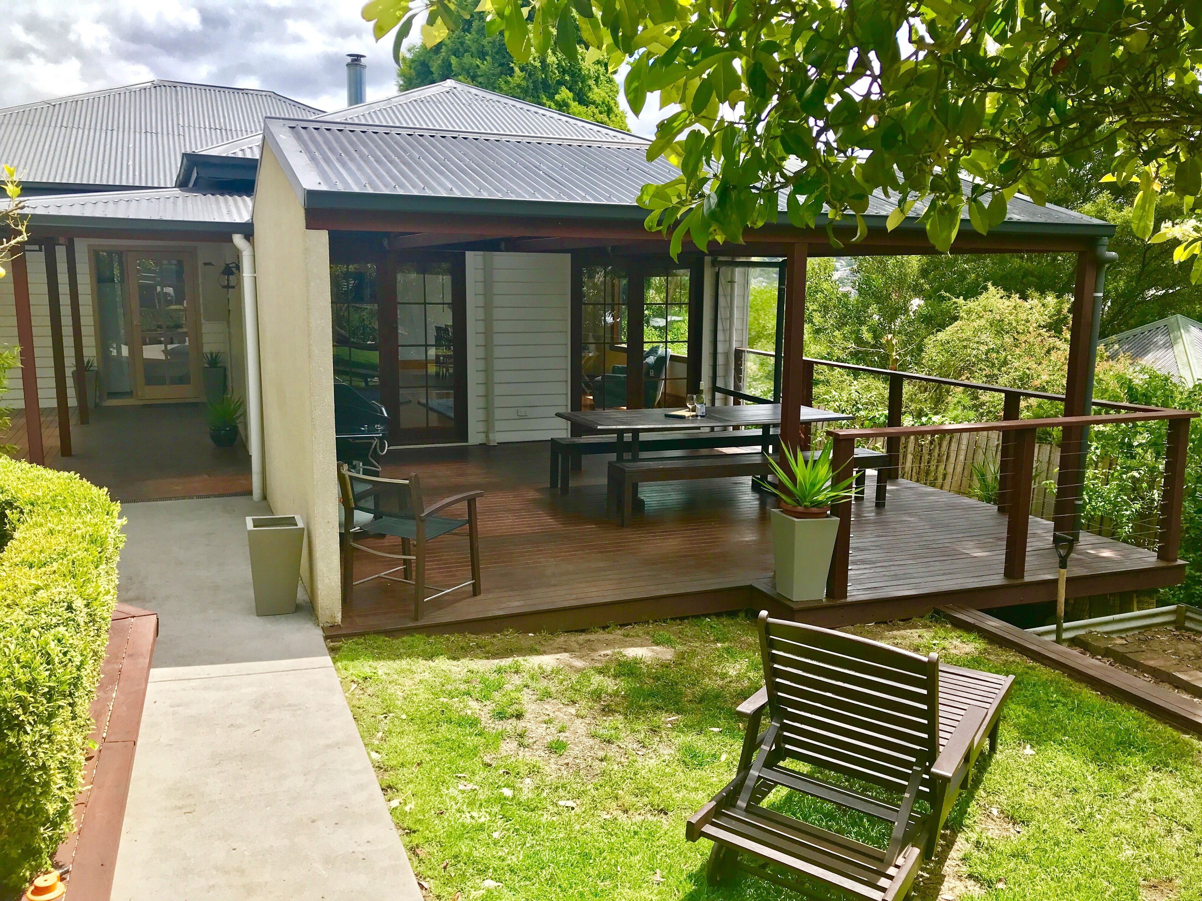 St John CBD spectacular views Free WI FI Netflix.