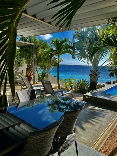 Das Ocean Front House KR14 ist eine sehr private Villa am Meer mit Strand und Pool