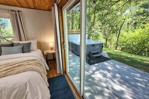 3 chambres, matelas mémoire de forme, bureau, fer et planche à repasser