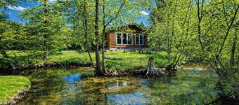 CreeksideHotTub WalkToBeach Uniquely Northern