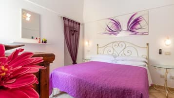 2 chambres, bureau, fer et planche Ă repasser, draps fournis