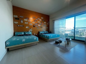 Habitación cuádruple (3187) | Cortinas blackout, wifi gratis y ropa de cama 