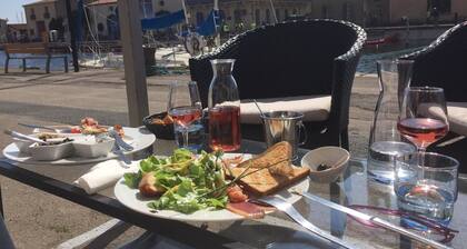 La Jolie Vigneronne - Altes Winzerhaus mit drei Terrassen
