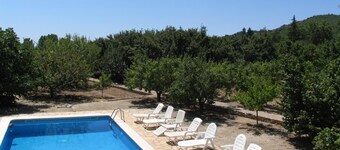 Hus senyorial, 4500m2 af haven. Psycho og privat grill. Nær Tarragona