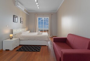 3 dormitorios, tabla de planchar con plancha, wifi gratis y ropa de cama