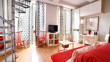 1 bedroom, iron/ironing board, internet, bed sheets